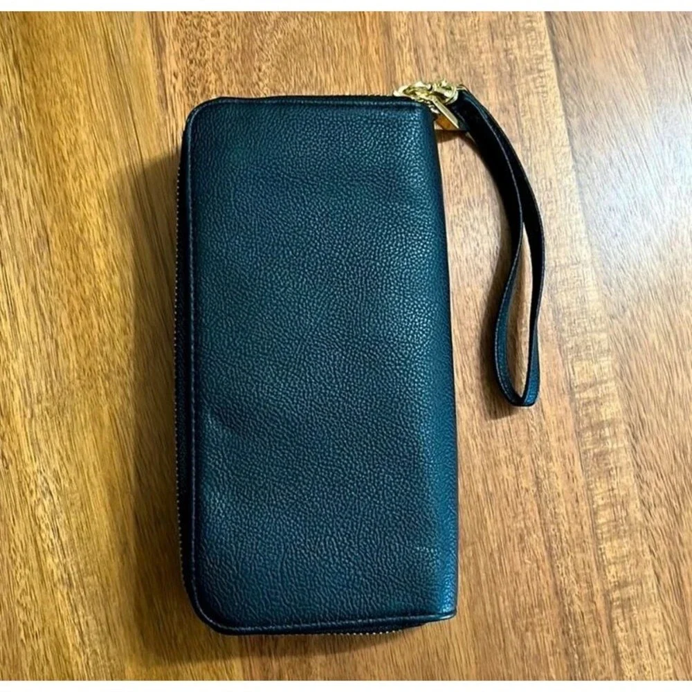 Pebbled Black Wristlet Clutch Wallet Faux Leather Casual